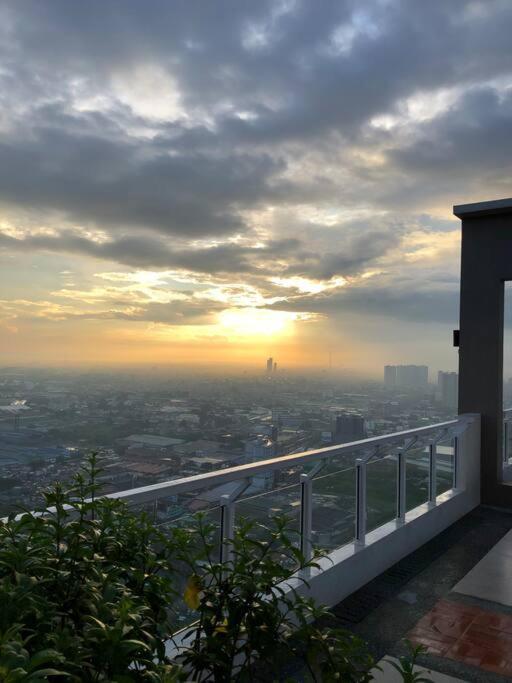 The Celandine By Dmci Homes Caloocan ภายนอก รูปภาพ