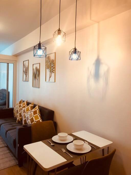 The Celandine By Dmci Homes Caloocan ภายนอก รูปภาพ